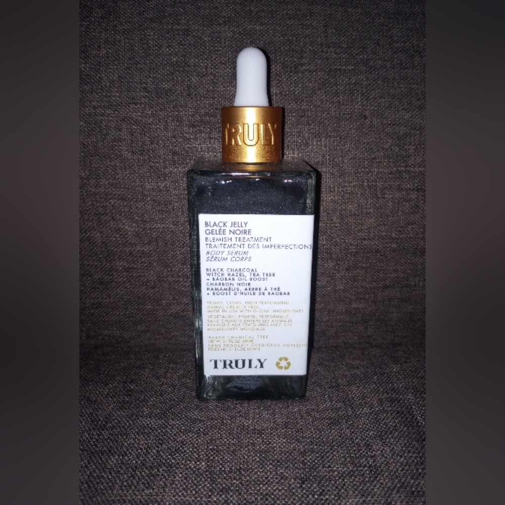 TRULY black jelly serum
